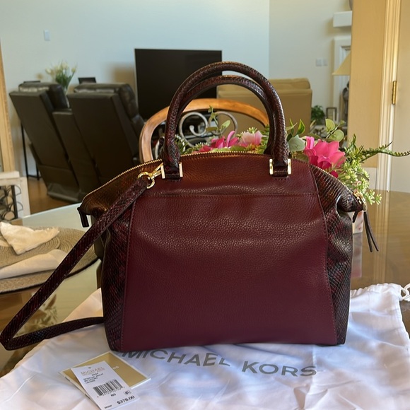 Michael Kors Riley leather, NWT - Picture 3 of 6